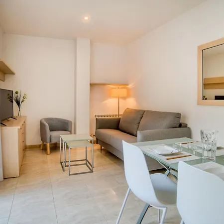 Centrico En S'agaro Con Parking Y Balcon - Es-298-48