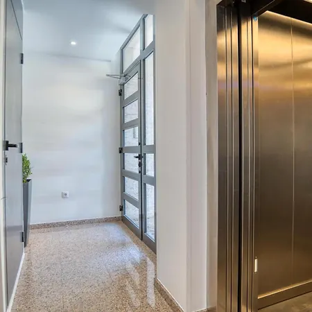 Centrico En S'agaro Con Parking Y Balcon - Es-298-48